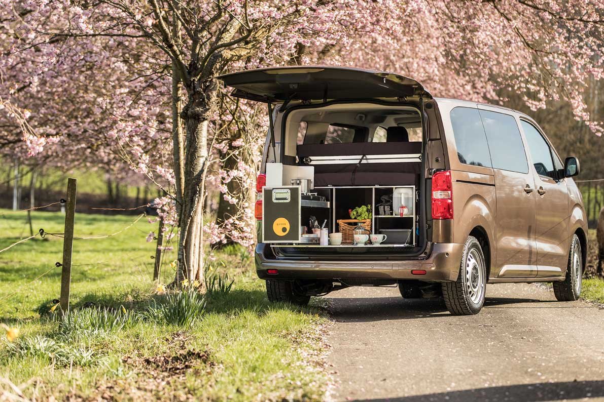 Alltagsfahrzeuge in ein Mini-Wohnmobil verwandeln